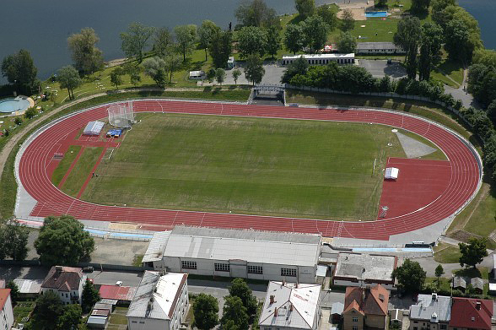 Стадион 400 метров